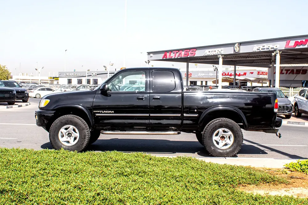 2000 - TOYOTA TUNDRA 4X4 - IMMCULATE CONDITION - ONLY 82,000 KM - Image 4