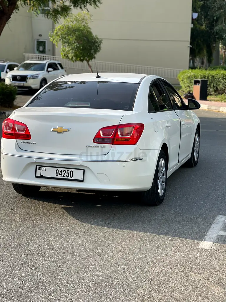 Chevrolet Cruze 2017 Model LS GCC - Image 10