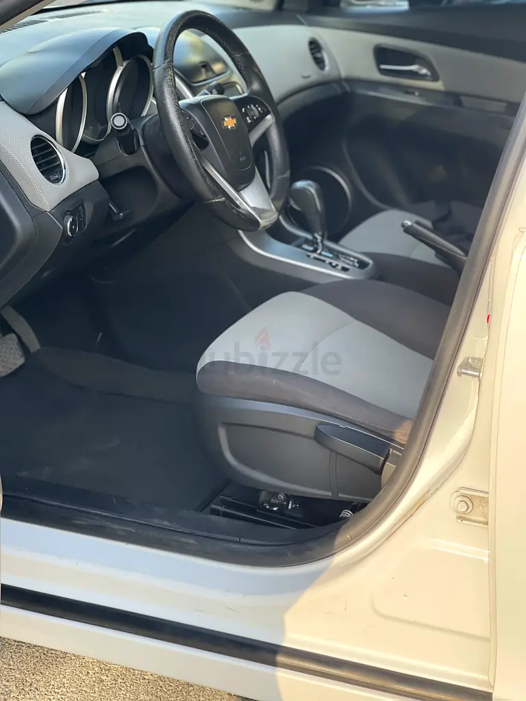 Chevrolet Cruze 2017 Model LS GCC - Image 15