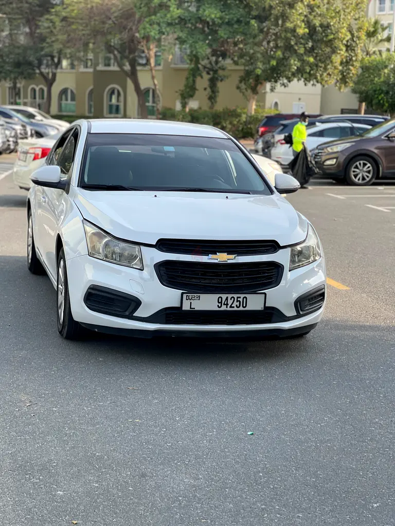 Chevrolet Cruze 2017 Model LS GCC - Image 4