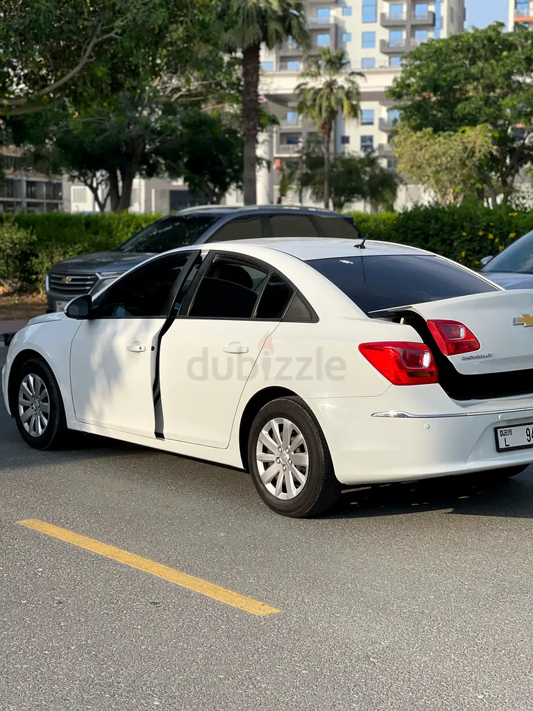 Chevrolet Cruze 2017 Model LS GCC - Image 7