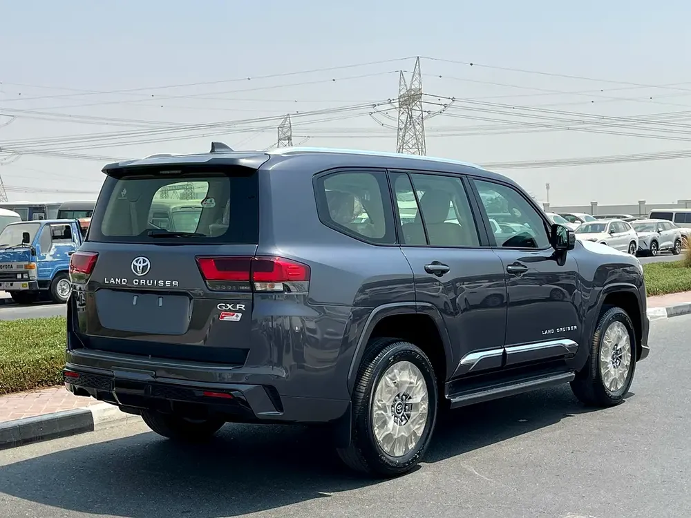 Toyota Land Cruiser GXR 3.5L - GCC Specs - Brand New! - Image 4