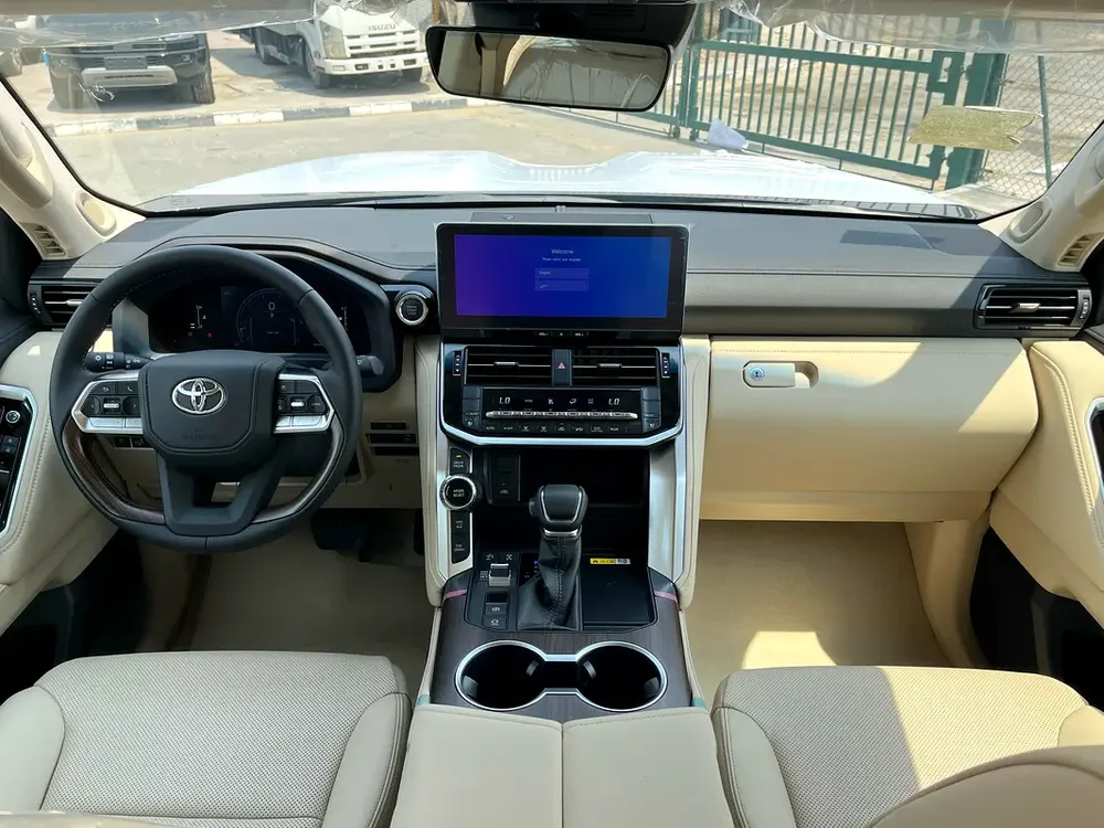 Toyota Land Cruiser GXR 3.5L - GCC Specs - Brand New! - Image 7