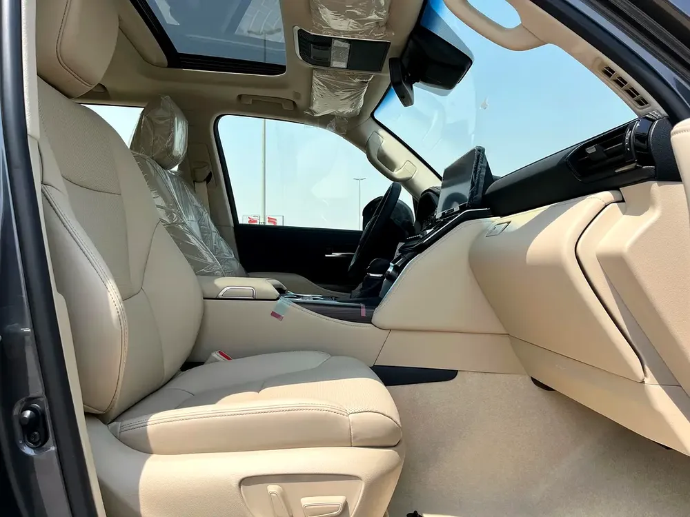 Toyota Land Cruiser GXR 3.5L - GCC Specs - Brand New! - Image 8