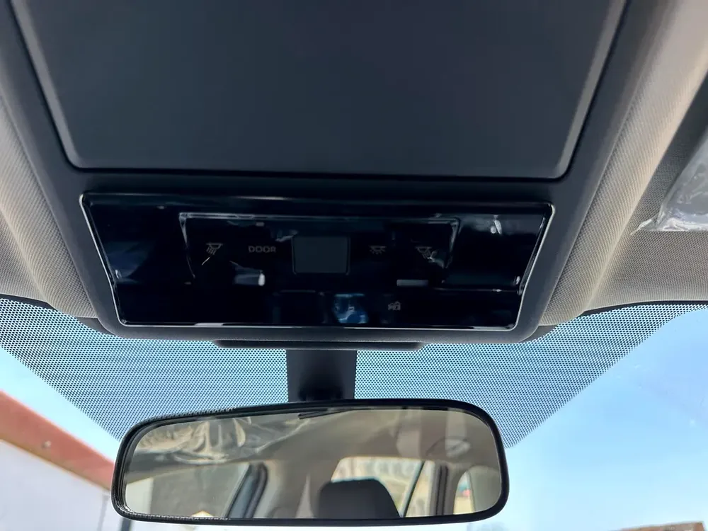 Toyota Rav 42.5L Hybrid 2026, GCC Specs - Image 17