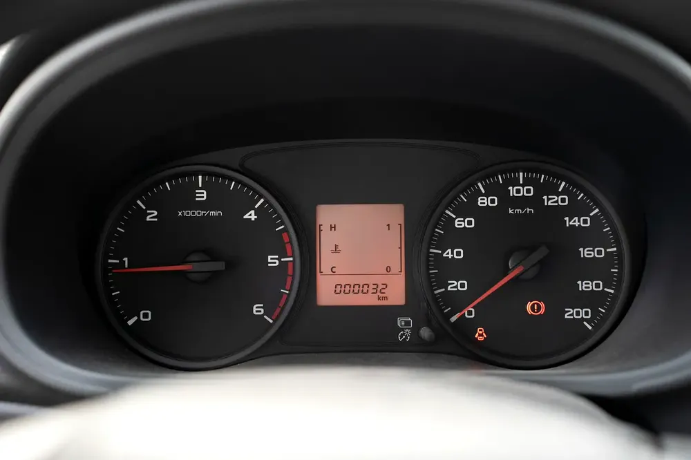 Mitsubishi L200 Double Cab 2023 2WD Manual - Diesel new car - Image 18