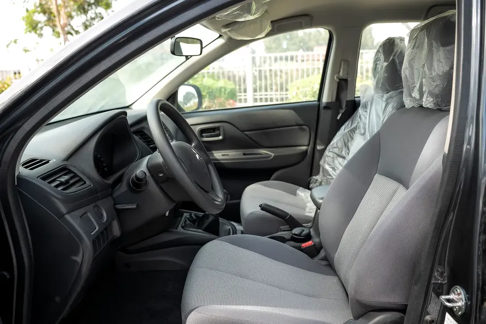 Mitsubishi L200 Double Cab 2023 2WD Manual - Diesel new car - Image 7