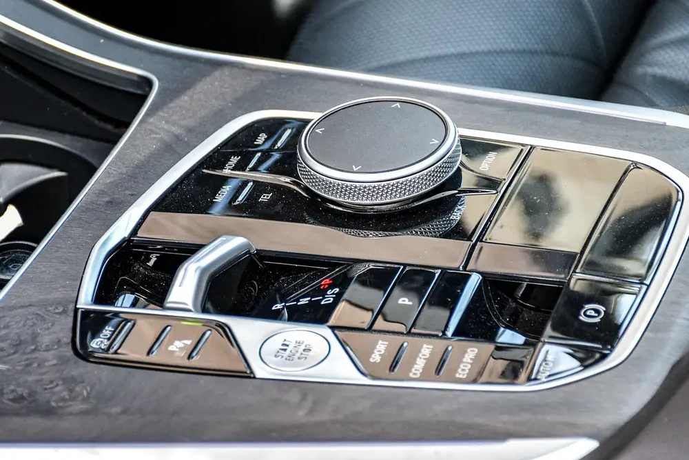 2024 BMW X5 sDrive40i - GCC Specs (Likely) - Image 14