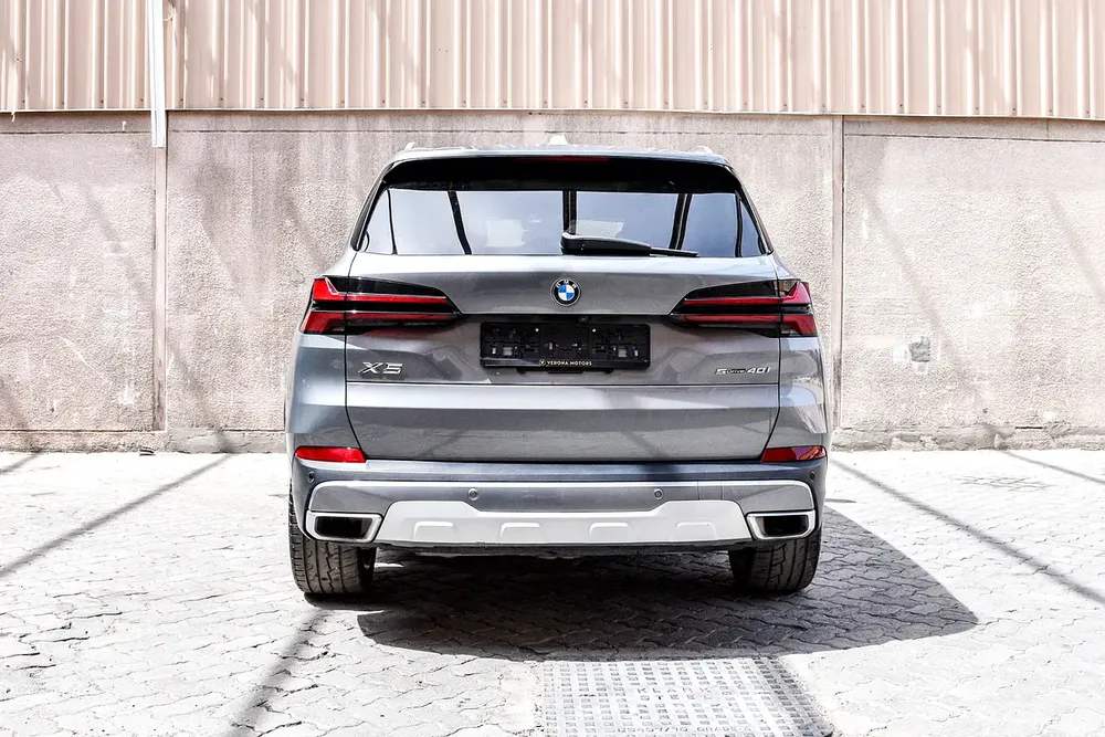 2024 BMW X5 sDrive40i - GCC Specs (Likely) - Image 5