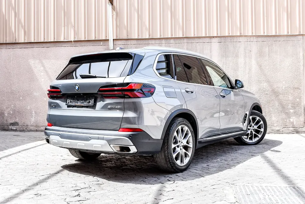 2024 BMW X5 sDrive40i - GCC Specs (Likely) - Image 6