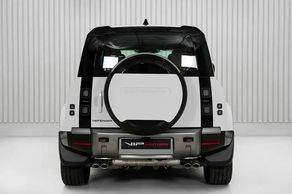 LAND ROVER DEFENDER V8 P525, 2026, DEALER WRRANTY AND SERVICE CONTRACT, ZERO KM - Image 5