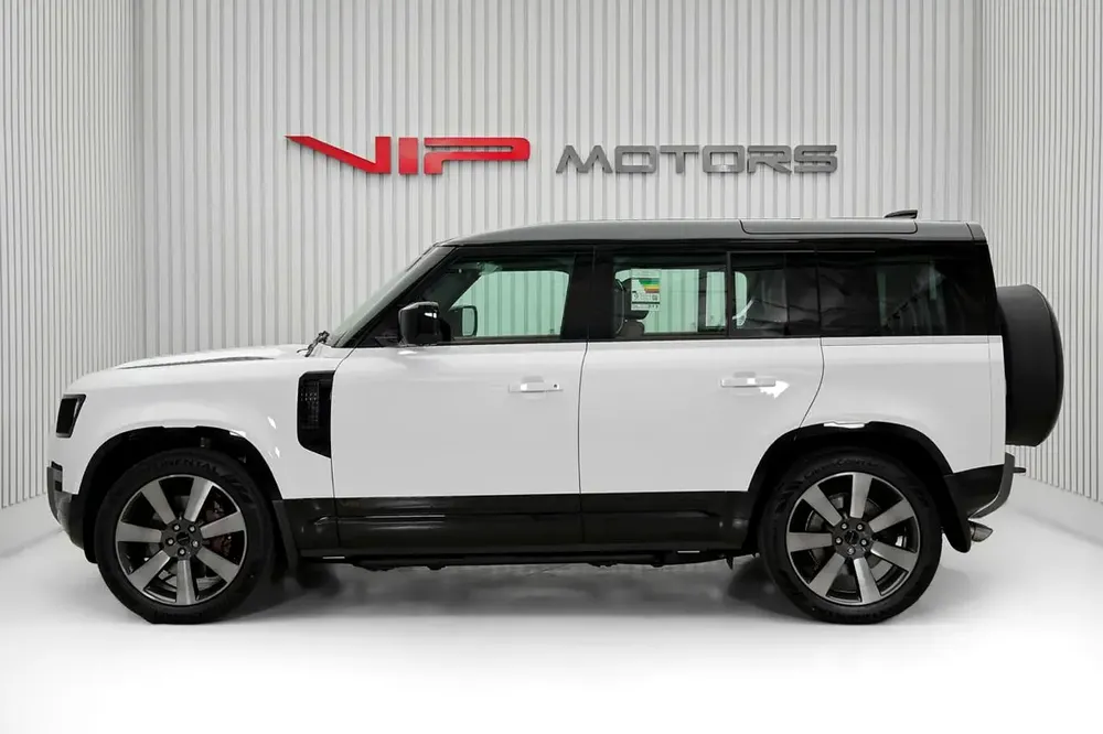 LAND ROVER DEFENDER V8 P525, 2026, DEALER WRRANTY AND SERVICE CONTRACT, ZERO KM - Image 7