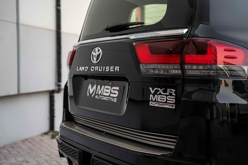 Toyota Land Cruiser VXR MBS Autobiography VIP 4 Seater * Exclusive Distributor * EXPORT Price - Image 17