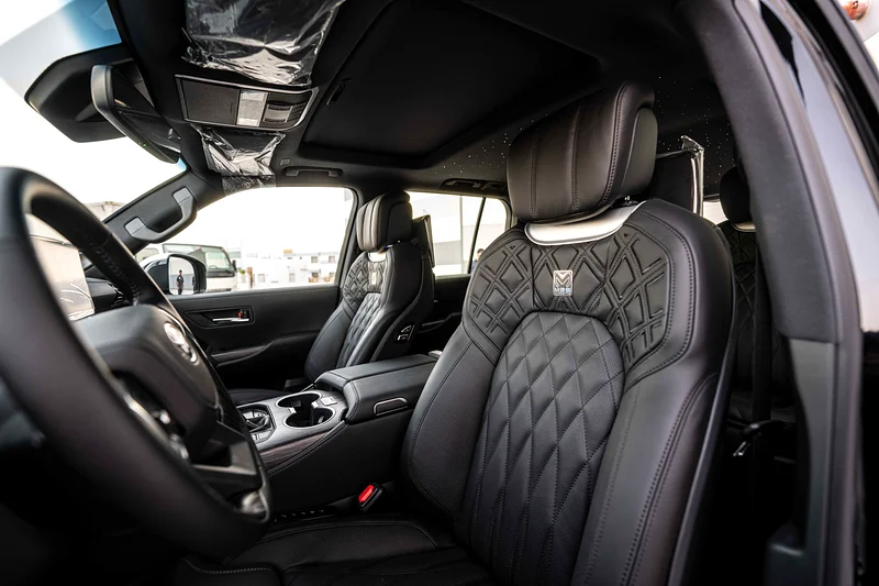 Toyota Land Cruiser VXR MBS Autobiography VIP 4 Seater * Exclusive Distributor * EXPORT Price - Image 19