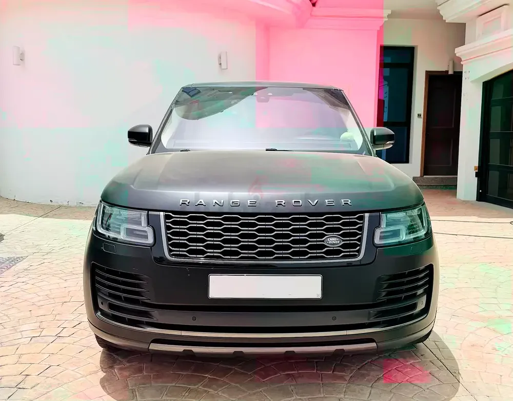 2020 Range Rover Vogue SE V8 | GCC Specs | Matte Black | 119,000 KM AED 148,000 - Image 5