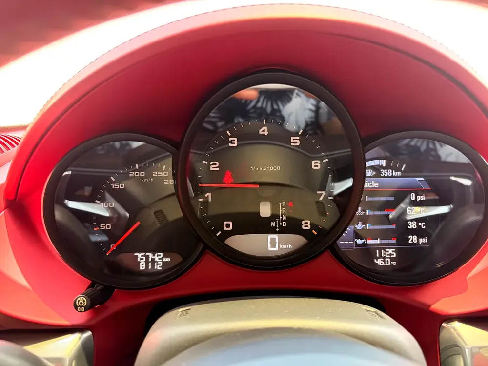 Porsche 718 Cayman 2018 | GCC Specs | With warranty - Image 11