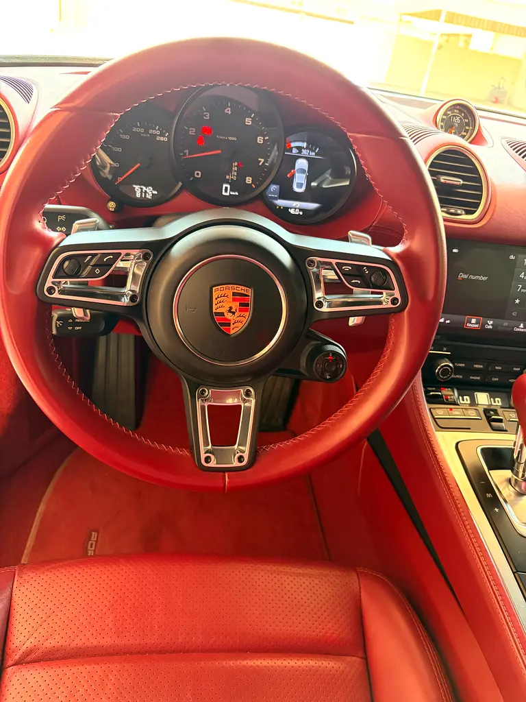 Porsche 718 Cayman 2018 | GCC Specs | With warranty - Image 8