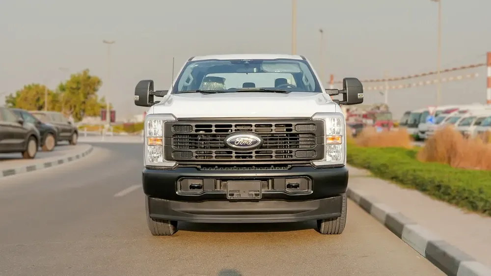 2024 Ford F250 XL 6.8L AT Petrol - Image 4