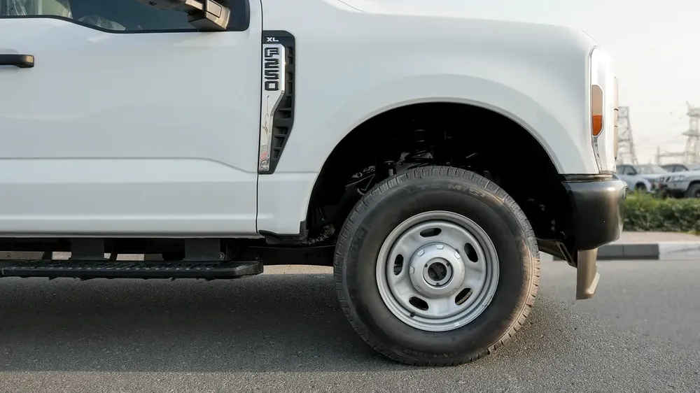 2024 Ford F250 XL 6.8L AT Petrol - Image 7