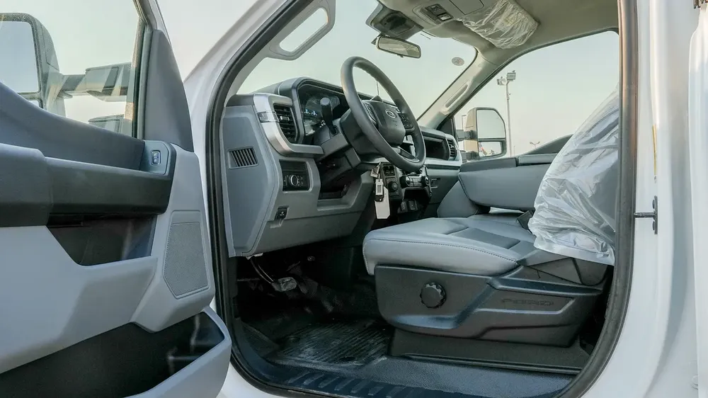 2024 Ford F250 XL 6.8L AT Petrol - Image 9