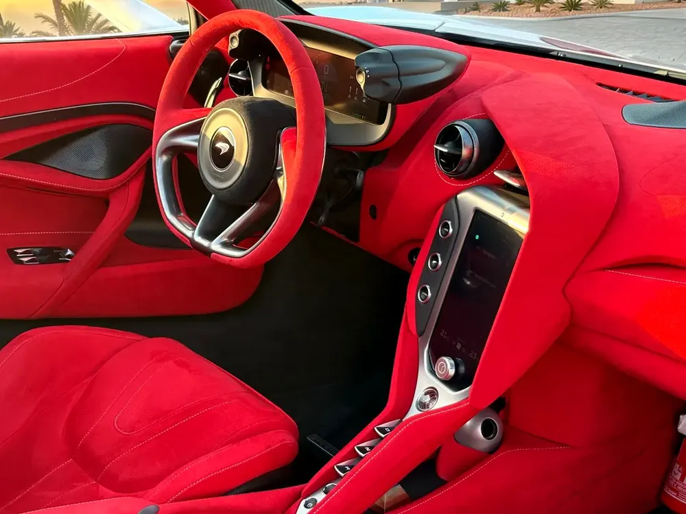 AED 27,999 P.M | MCLAREN 750S SPIDER MSO | 4.0L TWIN TURBO V8 | WARRANTY | SERVICE PLAN | GCC SPECS - Image 13