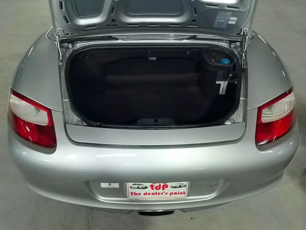 PORSCHE BOXSTER 2006 2.7L | HALF LEATHER SEATS | 17 INCH ALLOY WHEELS | REAR SPOILER - Image 14