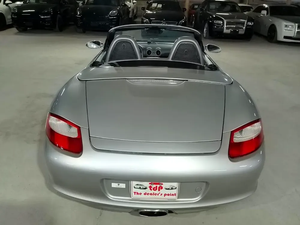 PORSCHE BOXSTER 2006 2.7L | HALF LEATHER SEATS | 17 INCH ALLOY WHEELS | REAR SPOILER - Image 7