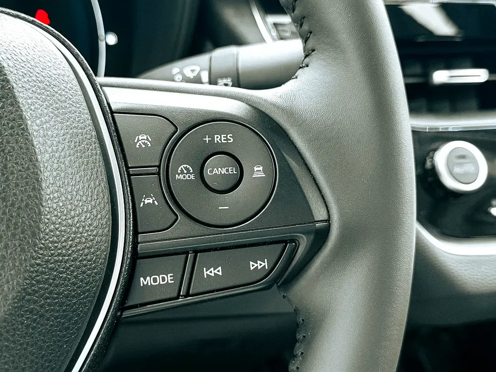 AED 54,000 // Export Price // 2025 Toyota Corolla 1.8L Hybrid Elite - Image 12