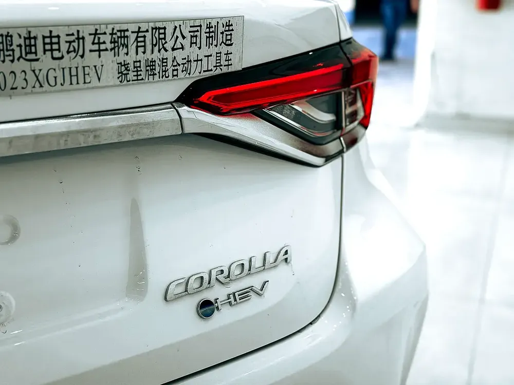 AED 54,000 // Export Price // 2025 Toyota Corolla 1.8L Hybrid Elite - Image 16
