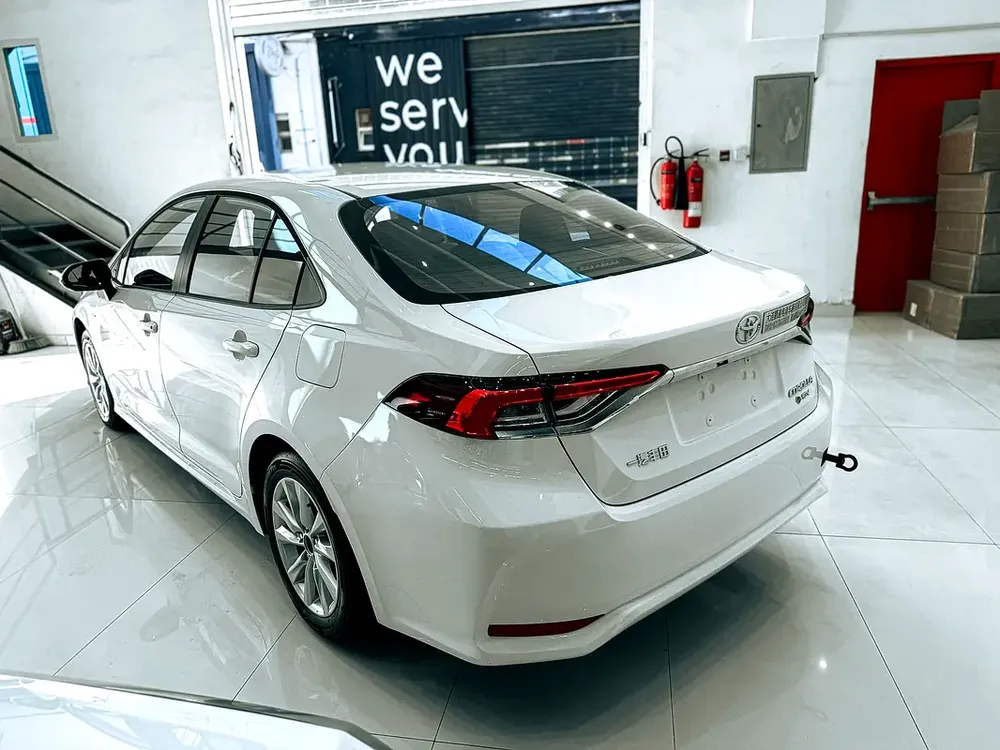 AED 54,000 // Export Price // 2025 Toyota Corolla 1.8L Hybrid Elite - Image 5
