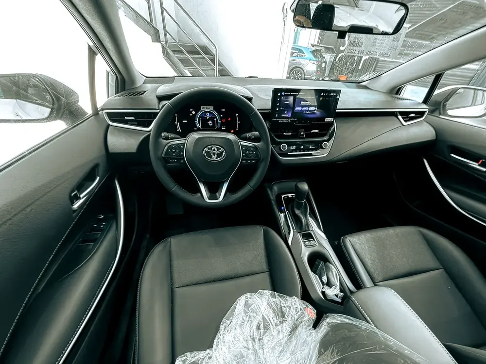 AED 54,000 // Export Price // 2025 Toyota Corolla 1.8L Hybrid Elite - Image 8