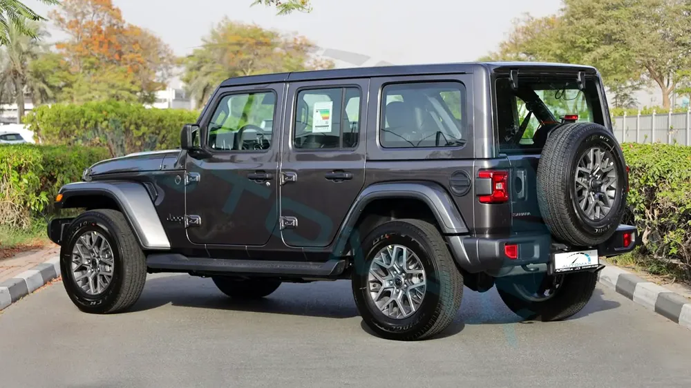 2026 JEEP WRANGLER UNLIMITED SAHARA I4 2.0T 4X4 GCC 0Km With 3 Years Or 60,000 Km Warranty - Image 5
