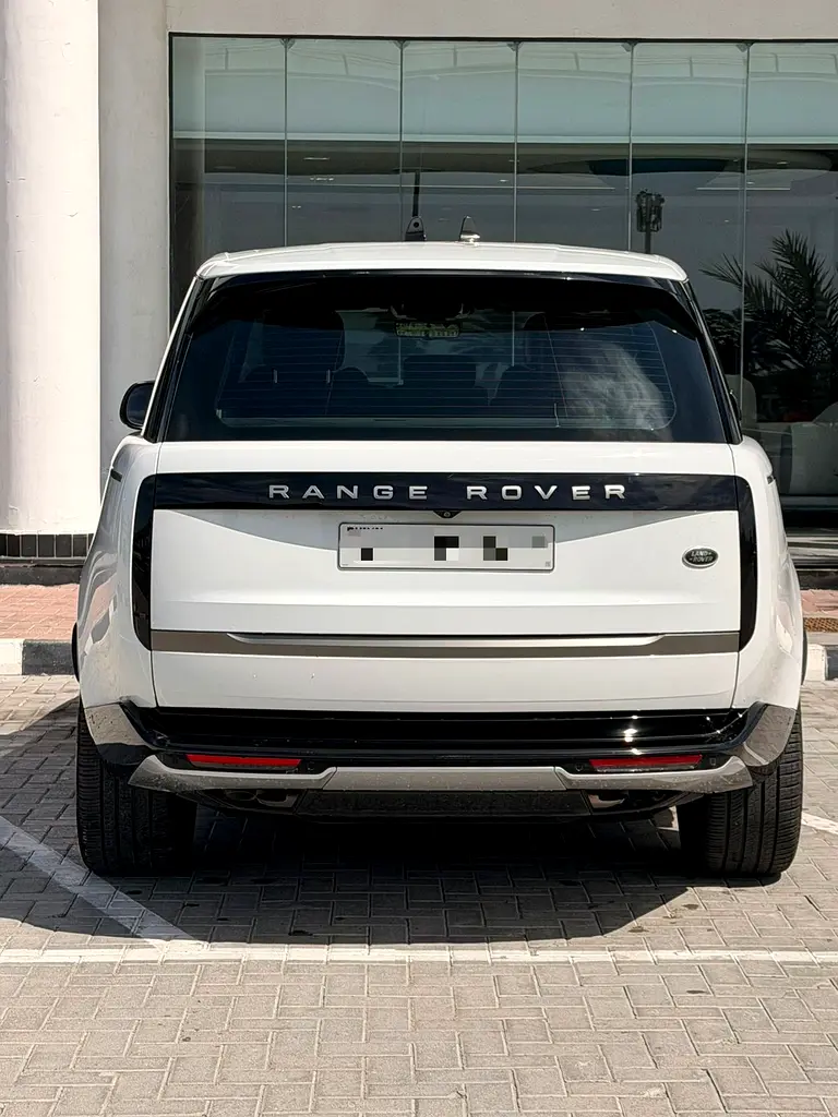 Land Rover Range Rover HSE P530 White GCC Under Warrenty & Service contract - Image 5