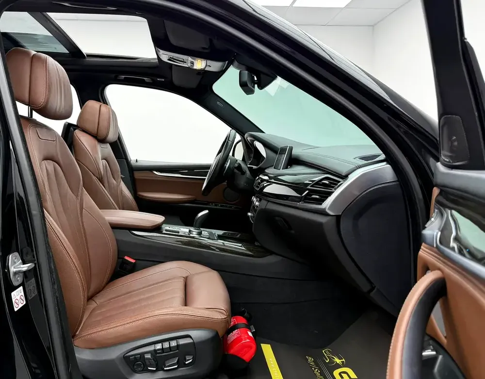 2018 BMW X5 50i, Service History, Excellent Condition, GCC - Image 15