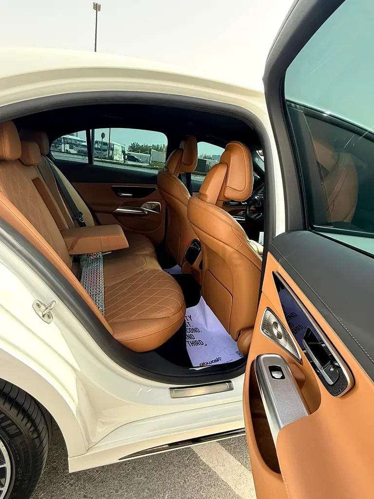 2024 Mercedes-Benz E-Class E 300 | GCC Specs | Brand New Luxury - Image 8