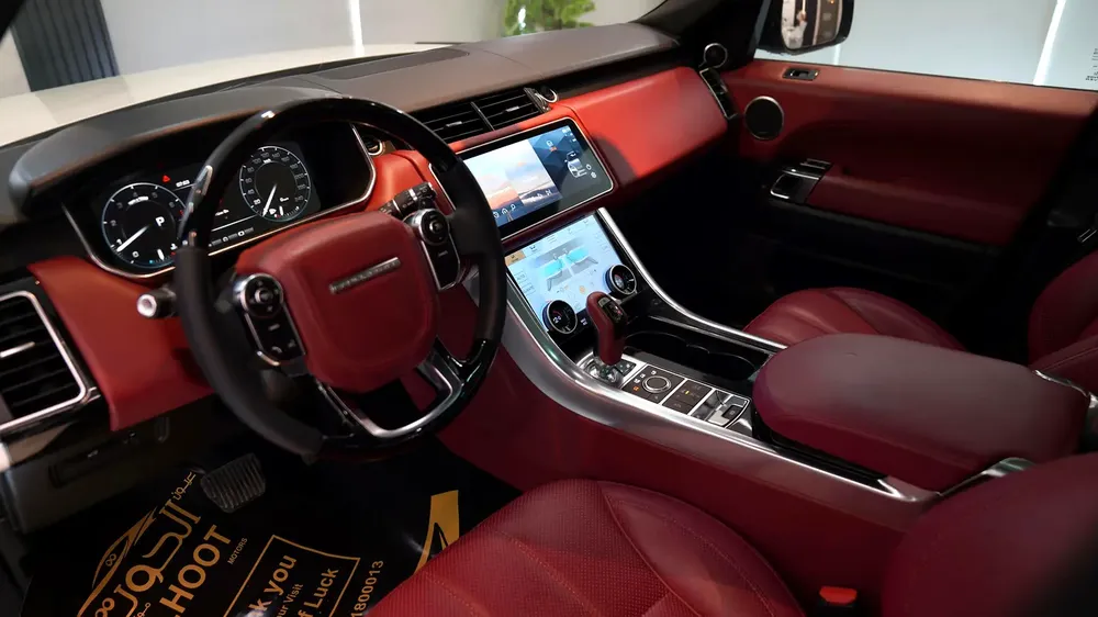 RANGE ROVER SPORT * 2020 KIT * || GCC SPECS || PANORAMIC || FULL OPTIONS || EXCELLENT PERFORMANCE - Image 18