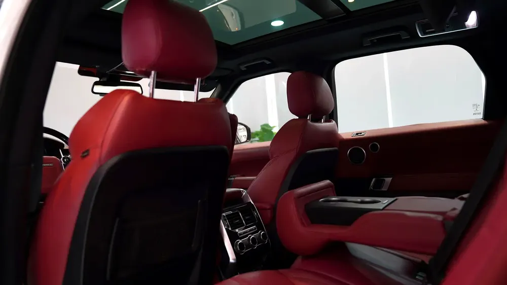 RANGE ROVER SPORT * 2020 KIT * || GCC SPECS || PANORAMIC || FULL OPTIONS || EXCELLENT PERFORMANCE - Image 20