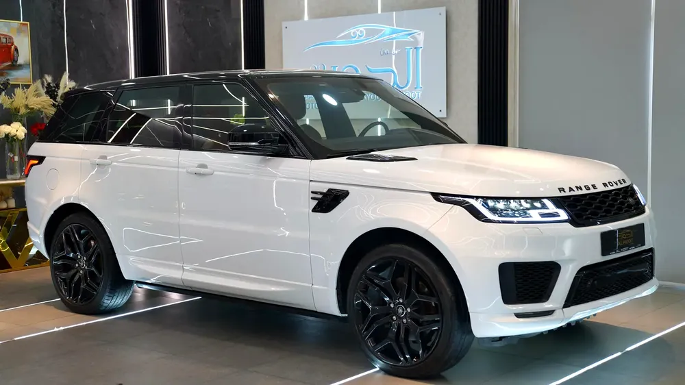RANGE ROVER SPORT * 2020 KIT * || GCC SPECS || PANORAMIC || FULL OPTIONS || EXCELLENT PERFORMANCE - Image 7