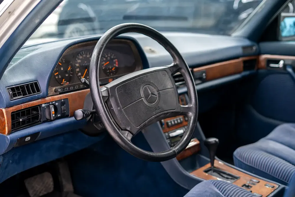 1989 MERCEDES-BENZ 560 SEL VINTAGE LUXURY CAR IN GOOD CONDITION - Image 12