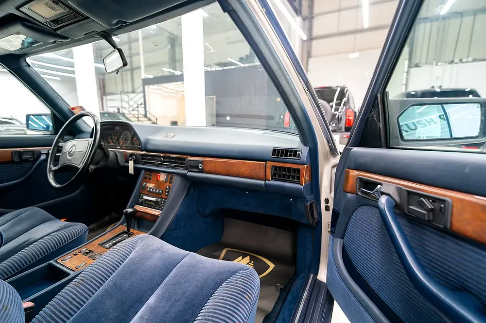 1989 MERCEDES-BENZ 560 SEL VINTAGE LUXURY CAR IN GOOD CONDITION - Image 9