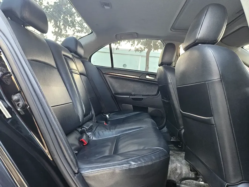 Mitsubishi Lancer 2010 Japan FRESH Import Full Option TOP New Condition Car Low KM 2 keys - Image 10