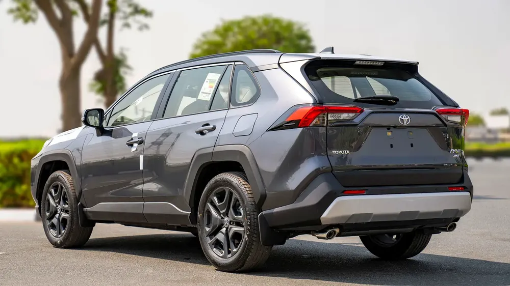 2026 Toyota Rav 4 Adventure GCC Specs - Like New! - Image 4