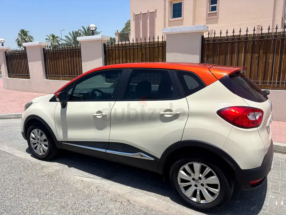 Renault Captur 2015 GCC Specs - Well Maintained - Image 4