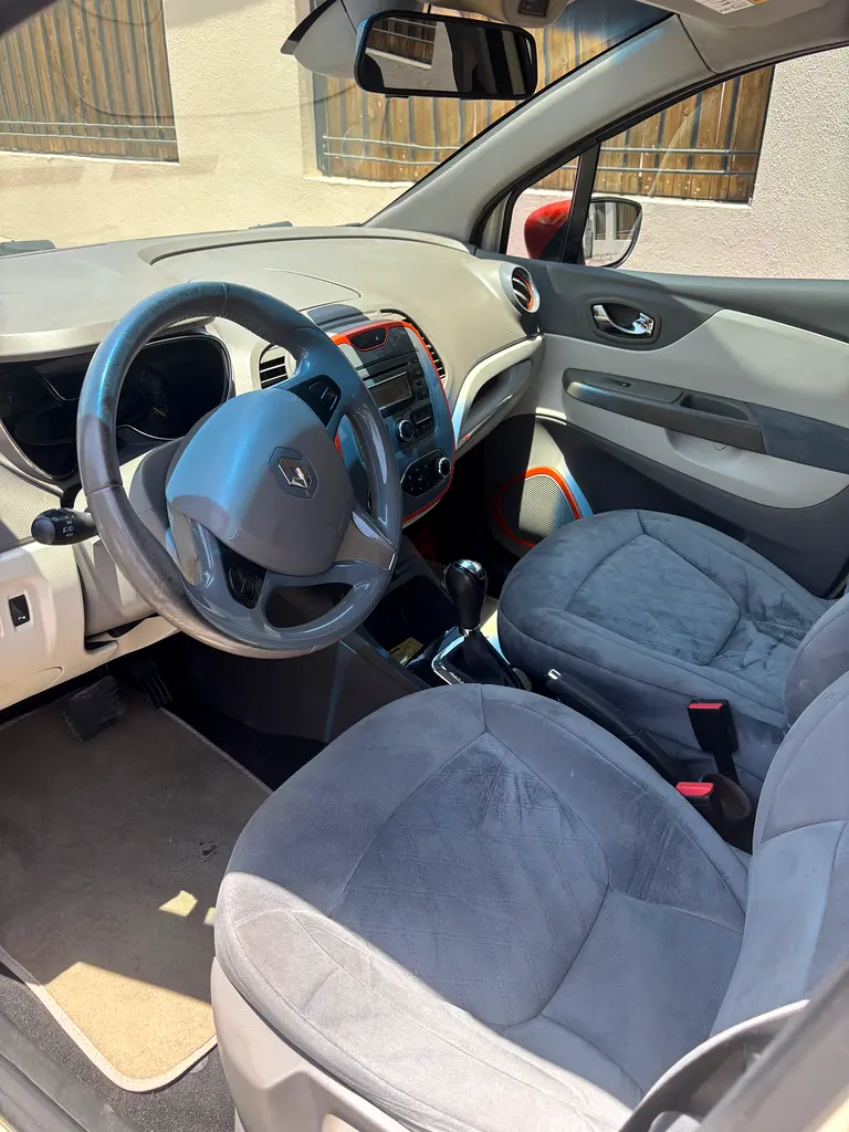 Renault Captur 2015 GCC Specs - Well Maintained - Image 6