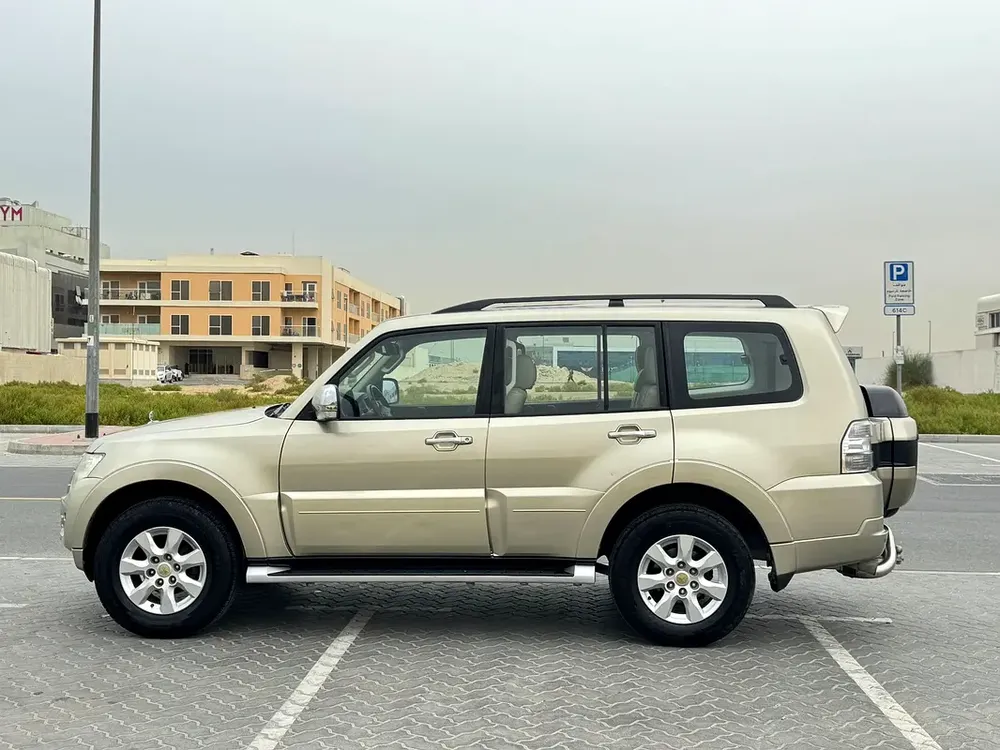 GCC space No accident Single owner car full option - Image 6