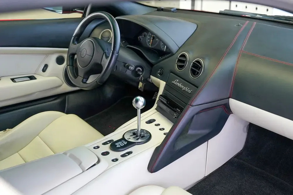 MURCIELAGO ONE OF ONE | MANUAL | ROSSO ROADS EXTERIOR | CARBON TRIM - Image 13