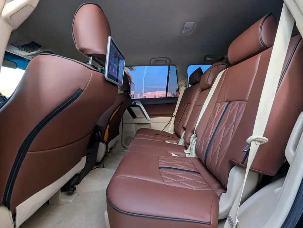 TOYOTA PRADO 2019 V4 2.7L GCC SPECIFICATION IN EXCELLENT CONDITION - Image 12