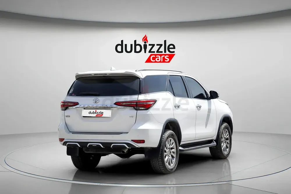 AED 1900/month | 2023 Toyota Fortuner  | GCC Specs | Ref#455227 - Image 6