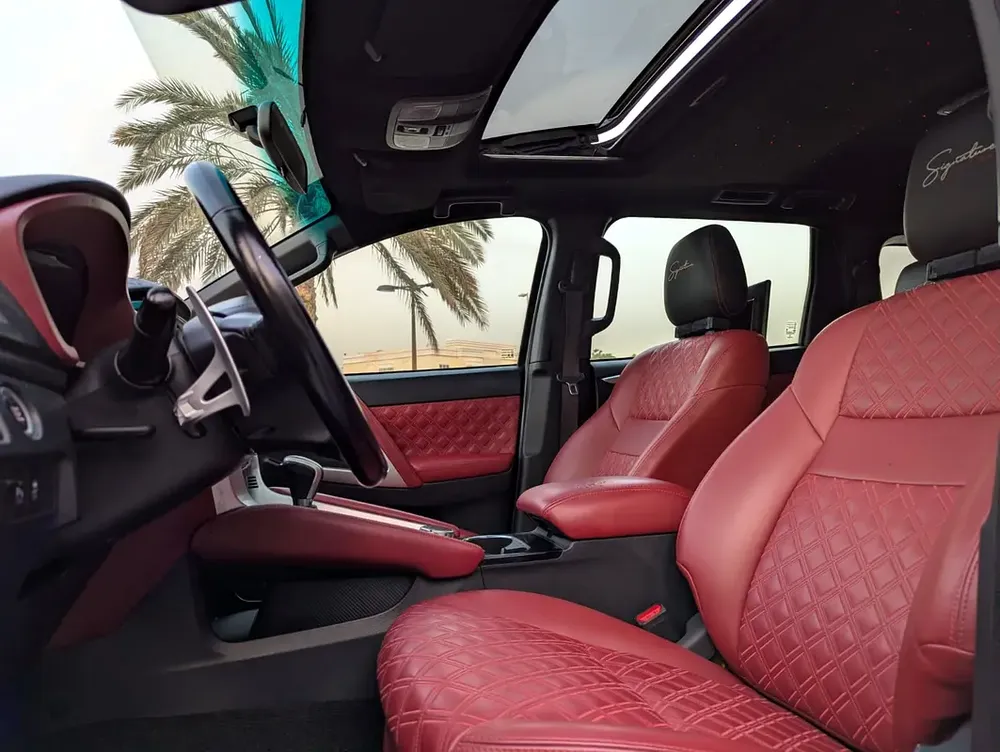 MITSUBISHI MONTERO SPORT 2021 SIGNATURE EDITION GCC ACCIDENT FREE IN EXCELLENT CONDITION - Image 11