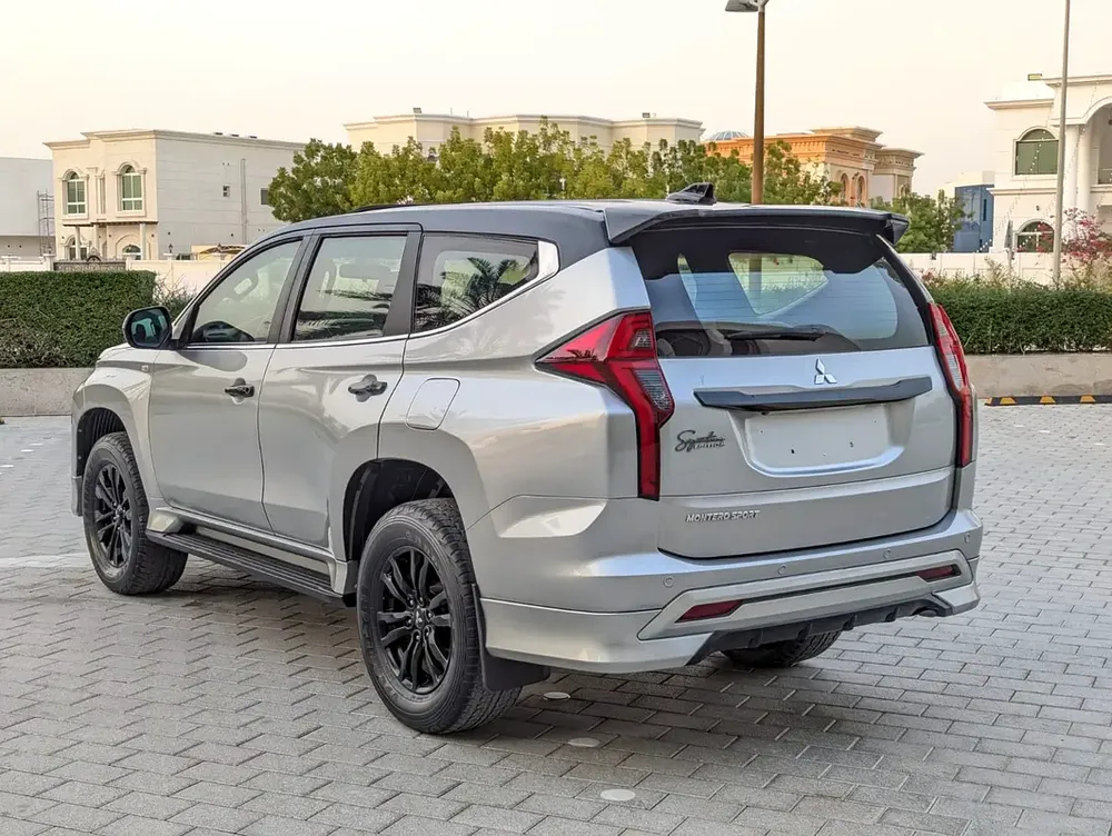 MITSUBISHI MONTERO SPORT 2021 SIGNATURE EDITION GCC ACCIDENT FREE IN EXCELLENT CONDITION - Image 15